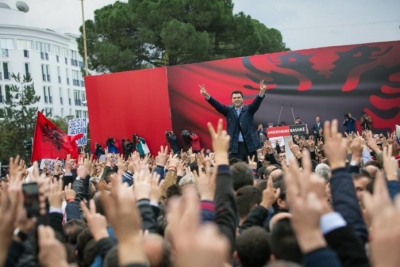 Thirrja e Bashës: Sytë e botës janë te ne. Nesër çdo shqiptar të dalë në shesh kundër Ramës