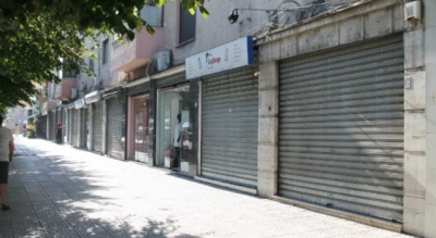 Futja e biznesit të vogël në TVSH, Shoqatat: Në 7 muaj u mbyllën 13 mijë qepena