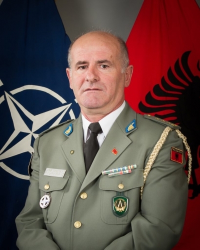 Gjeneral (r) Ahmetaj: “Pse doktori i nderuar, e turpëron funksionin e Shefit Shtabit si dhe diskretiton pozitën e RSH në NATO” ?