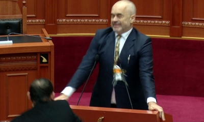 LAJM I FUNDIT/ Rama me anti-plumb në Parlament