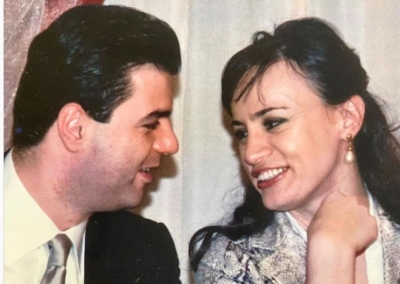 “Çdo ditë je shembull për mua”/ Bashkëshortja e Lulzim Bashës publikon foton dhe bën dedikimin e veçantë për Shën Valentin