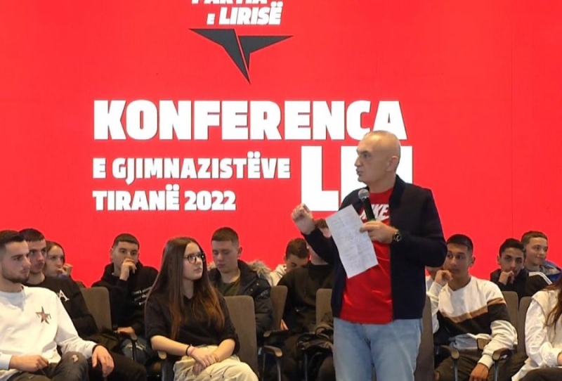 Meta: Shqipëria s'ka qenë e fundit në paga e pensione, sot është prej keqqeverisjes e korrupsionit!