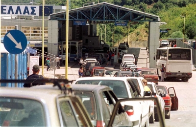 I kthehemi viteve 90, në Kapshticë kalohet kufiri me regjistra dhe jo me sistem
