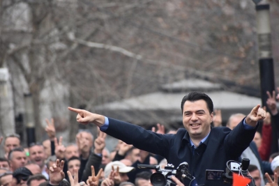 Ish- Presidenti: Basha po alternon protestat me takimet me shqiptarët për ofertën e opozitës