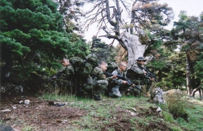 Dalin fotot e grekut që qëlloi me armë policinë në Gjirokastër