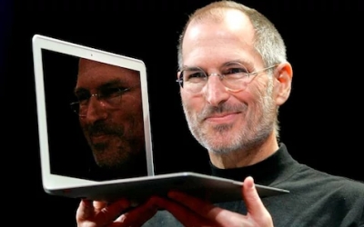 Leksionet e të atit ndihmuan të lartësohet emri i Steve Jobs