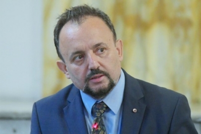 Nderohet dhe vlerësohet “Historia e Letërsisë Shqipe: nga zanafilla deri më sot” e dr. Luan Topciut nga autoritetet më të larta në Rumani