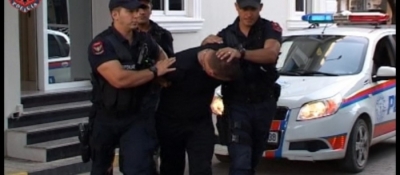 Grabiste në qytet, arrestohet &#039;makthi&#039; i Vlorës