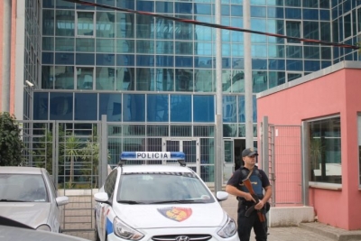 Lleshaj hakmerret me policët që bënë transparencën e aksionit të armëve në Elbasan