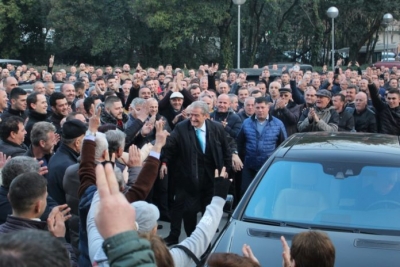 VIDEO/ “Do çajmë sheshet”! Berisha: Cunami i jashtëzakonshëm po afron