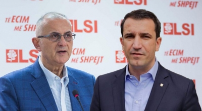Vasili i kundërpërgjigjet Veliajt: Por kur protestoje vetë më 21 Janar o budallai provincial i Bashkisë?!