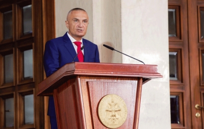 Presidenti Meta në Prishtinë, merr pjesë në Akademinë Solemne “Faleminderit Shqipëri”