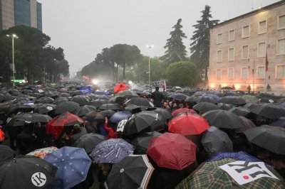 Zëri i Amerikës: Marshim proteste në Tiranë