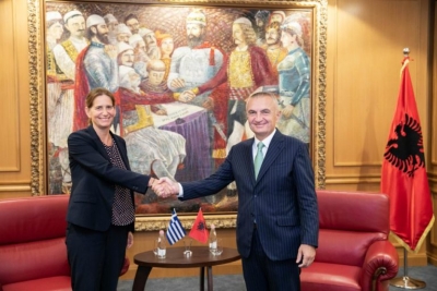 Ambasadorja e re e Greqisë, Sophia Philippiddou i paraqet Letrat Kredenciale Presidentit Meta
