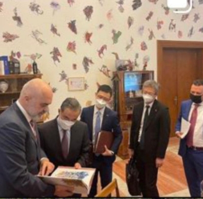 Berisha publikon foton: Rama me të shtrenjtin Duçka, që i sjell jo vetëm bosët e klanit Sinaloa