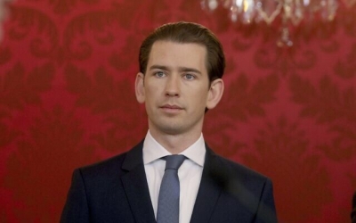 Sebastian Kurz rikthehet në detyrë, betohet në postin e kancelarit të Austrisë