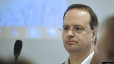 Weber: Prokurori kishte frikë se Thaçi do të negocionte amnisti