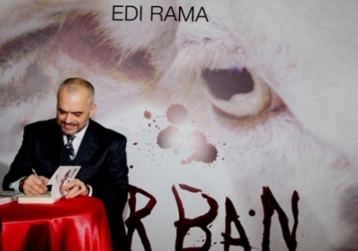 Rama, në hall se s’shkruan dot një version të ri të “Kurbanit”