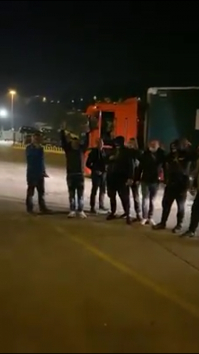 Berisha/Kamionistet shqiptar mbeten te bllokuar ne Ankona! Autoritetet e narkoqeverise shqiptare asnje pergjigje ndaj tyre!