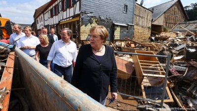 Kancelarja Merkel, mbrojtja e klimës dhe katastrofat