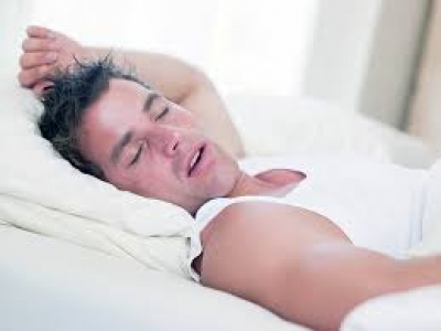 Zgjoheni në mes të natës qull në djersë? Kjo do të thotë se vuani nga këto sëmundje