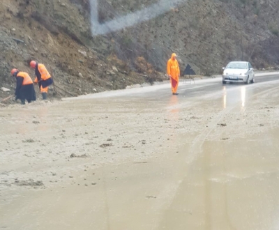 Rrëshqitje dherash pranë Ujit të Ftohtë në Tepelenë