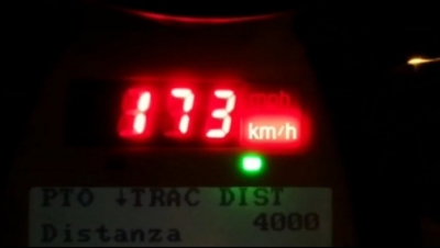VIDEO/ Me 173 km/h në Tiranë, tjetër ‘çmenduri’ në aksin problematik