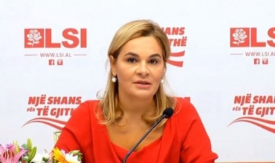 Protesta/ Kryemadhi sfidon Ramën: Ne s&#039;kemi frikë nga vdekja, jo më nga një shëmtirë