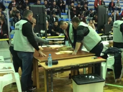 Numërohen 5 kutitë e para në Memaliaj, kryeson kandidati i &#039;Bashkë Fitojmë&#039;, Albert Malaj