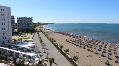 Durrësi me rënie të kapaciteteve hoteliere mbi 90%, më dobët bregdeti i Himarës