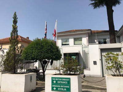 Dhunimi i qytetarëve nga policia, Ambasada Britanike: Të hetohen denoncimet
