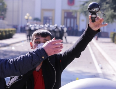 Filmimet/ Lleshi i përfshirë vetë në aktet e dhunës