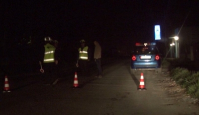 Makina përplaset me maunen në Librazhd, 2 të plagosur