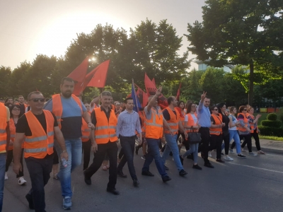 &quot;Unaza e re&quot; marshon drejt protestës së madhe të opozitës