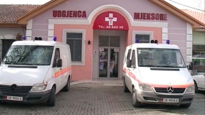 Urgjenca e Tiranës drejt rrënimit, 120 punonjës punojnë në 7 autoambulanca të shkatërruara
