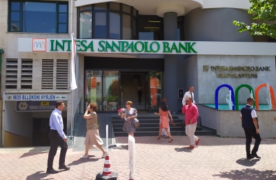 Intesa Sanpaolo Bank Albania ka aprovuar të gjitha kërkesat për financim të klientëve të prekur nga tërmeti nëpërmjet “Planit të Mbështetjes për të Prekurit nga Tërmeti”