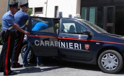 Itali/ Kërcënoni të riun për drogën e papaguar, dy shqiptarë përfundojnë në pranga