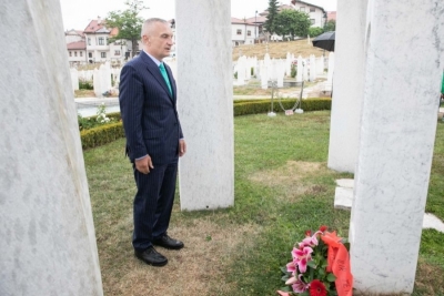 Ilir Meta:Masakra e Srebenicës dhe një mesazh brezave për të mos e harruar