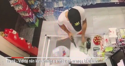 Video/ Sa e lehtë është bërë grabitja me armë në Tiranë