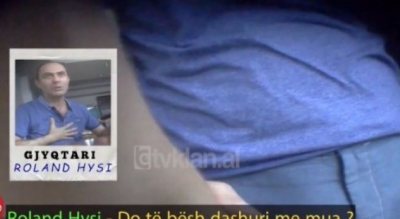 “Kape këtu, shtrëngoje fort!” Apeli e fundos sërish gjyqtarin shqiptar që kërkonte “favore”