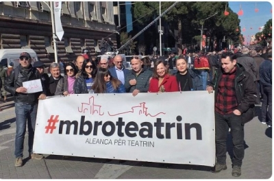 Vokshi ne Twitter: Ministria fshin diten e Teatrit ne emer te korrupsionit miliona euro te shembjes se TK