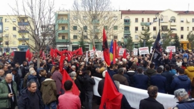 Çamëria Republikë? Tmerrohen grekët