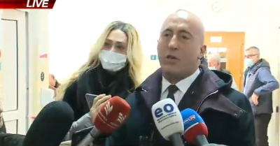 Ramush Haradinaj voton bashkë me bashkëshorten, apel qytetarëve: Na presin shumë sfida, i lus të gjithë që të votojnë!