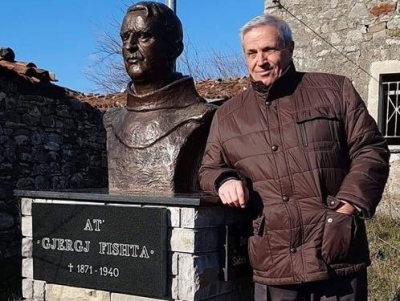 “Tradhtarët na lanë pa atdhe…”, Namik Dokle ka një mesazh për politikën shqiptare