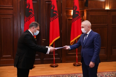 Meta pret ambasadorin e ri të Rumanisë: Forcim i bashkëpunimit ekonomik e tregtar