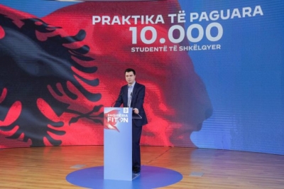 Basha zbulon shtyllat kryesore të programit për rininë: Paguajmë praktikën për 10 mijë më të mirët, do të krijojmë 4 inkubabtorë biznesi për punësim