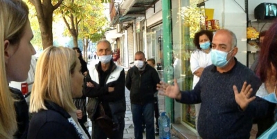 Kryemadhi takon banorët e dëmtuar nga tërmeti në Kombinat: Rama është mashtrues, do ta detyrojmë të firmosë…