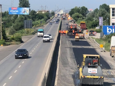 Qeveria u shton hallet shqiptarëve, bllokon autostradën Tiranë-Durrës