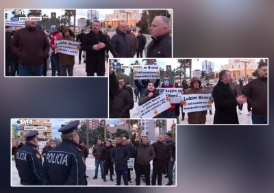 &#039;Je i shkarkuar&#039; - Demokratët presin me protesta Bashën në Durrës, Rama çon policinë