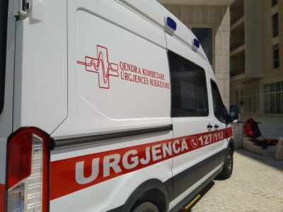 &#039;Mos e mbyllni telefonin e Urgjencës nëse ju del i zënë, prisni në linjë!